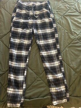 Hollister Black and White Plaid Drawstring Joggers